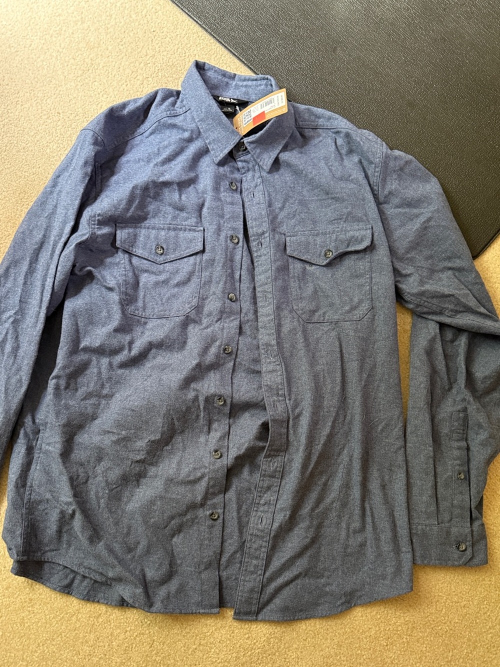 Eddie Bauer Men's Button-Down Shirt in Dark Blue